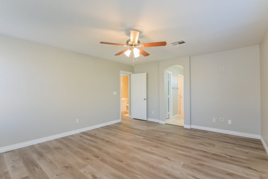 Building Photo - 10413 Gunpowder Falls St