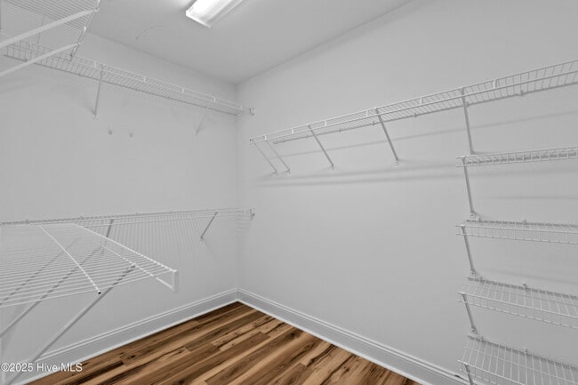 Building Photo - 216 Jasmine Ln