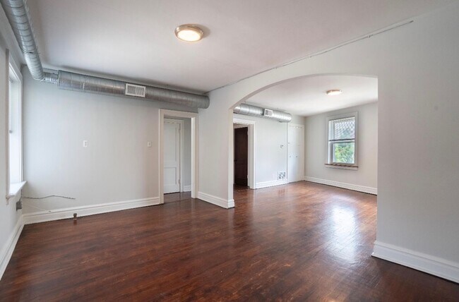 Building Photo - 4419 S Kingshighway Blvd
