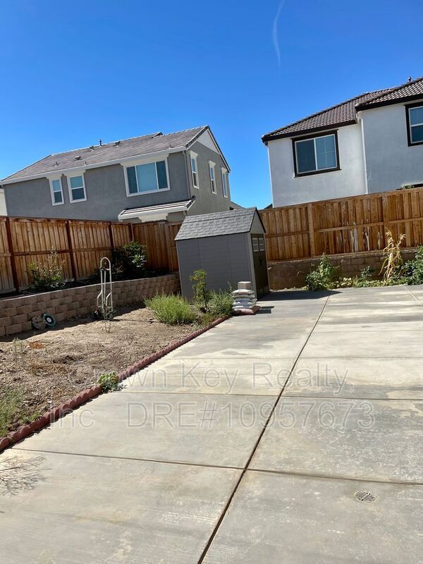 Building Photo - 6425 Dan Havicus Dr