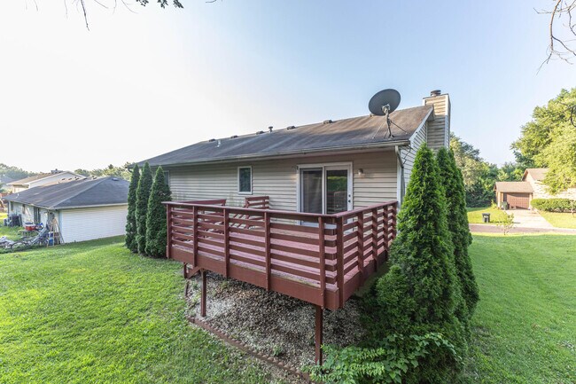 Building Photo - 4371 W Southview Dr