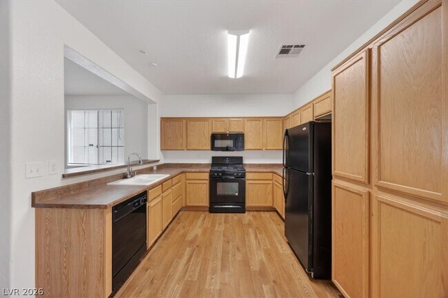 Building Photo - 7653 Crystal Village Ln