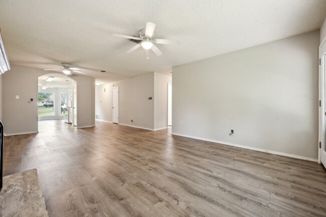 Building Photo - 4509 Alta Loma Dr