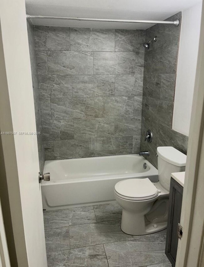 Building Photo - 89 Berkshire D