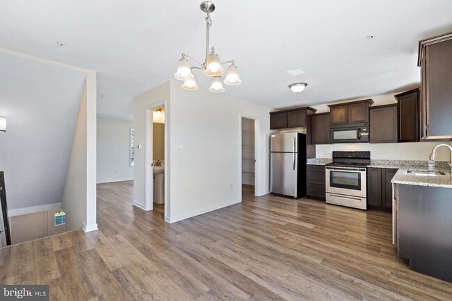 Building Photo - 3015 Sienna Dr