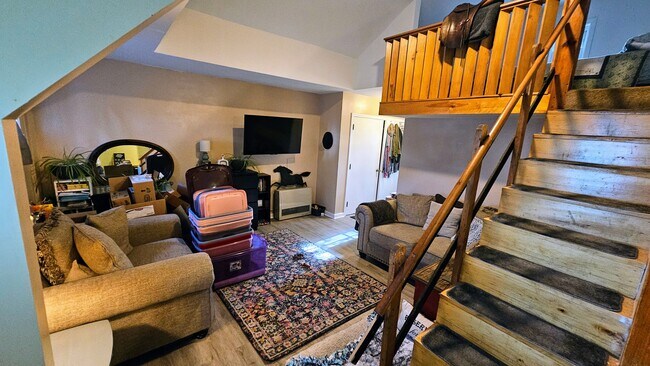 Building Photo - 6 Canaan St