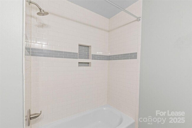 Building Photo - 2200 Collingdale Pl