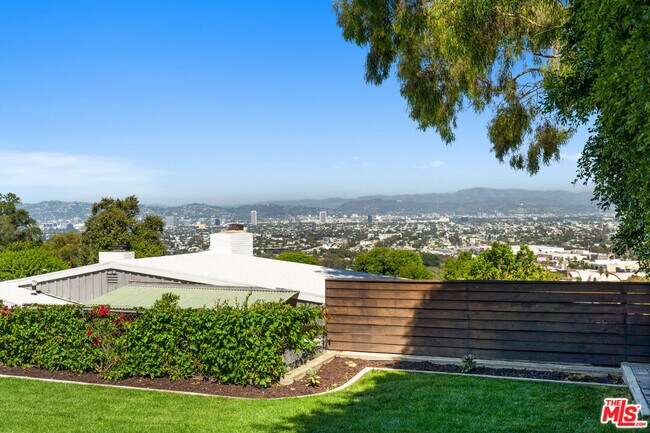 Building Photo - 5266 Veronica St