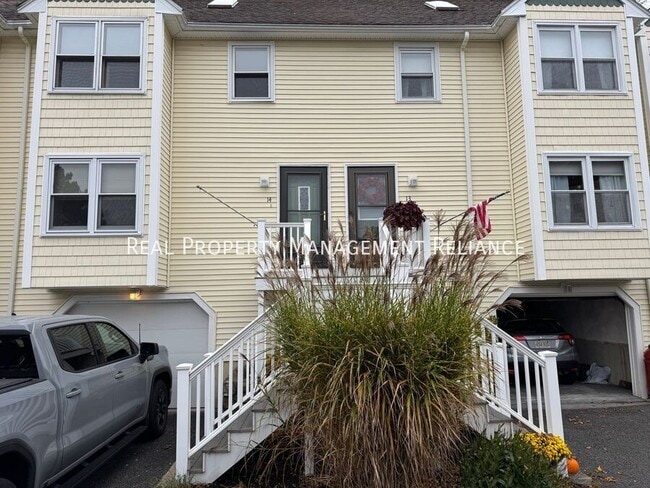 Building Photo - 38 Kimball Ave