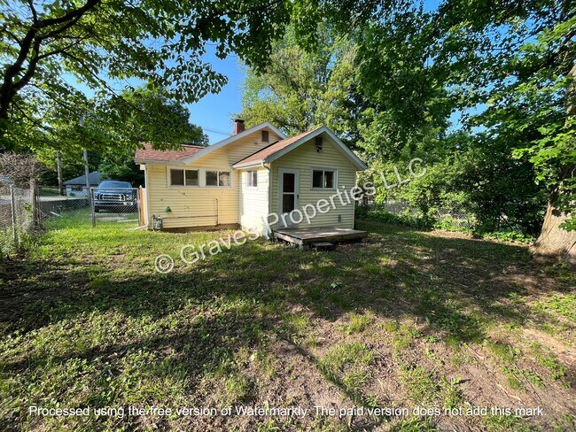 Back of house - 602 Platt St