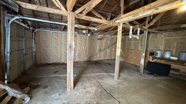 Building Photo - 2409 NW 18th St