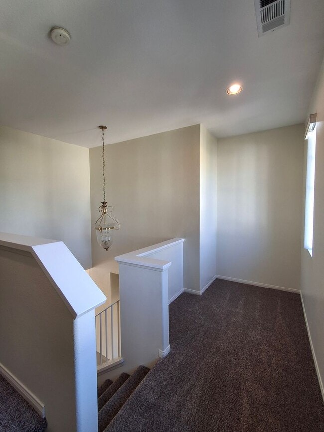 Building Photo - RECENTLY REDUCED!!! Beautiful Home in the Heart of it all. MUST SEE!