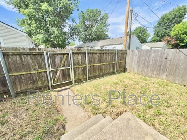 Building Photo - 1436 E 38th St