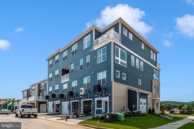 Building Photo - 710 Iron Frg Rd