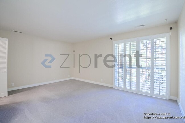 Building Photo - 640 E 3990 S