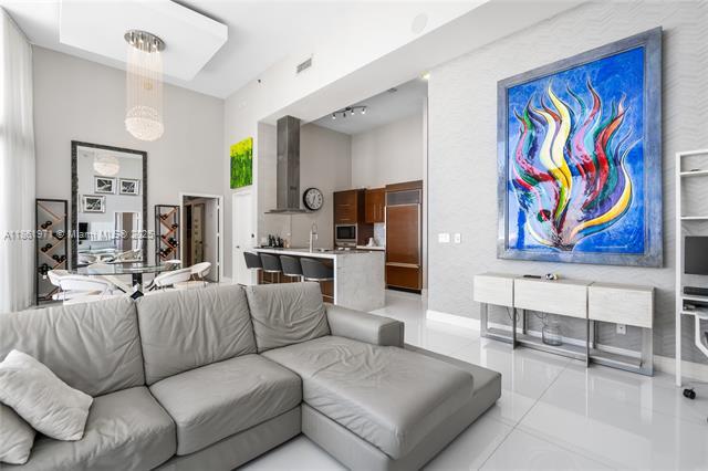 Building Photo - 495 Brickell Ave
