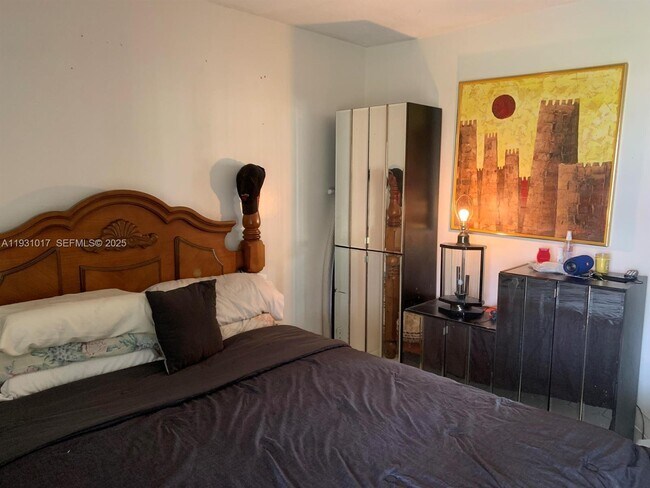 Building Photo - 89 Berkshire D