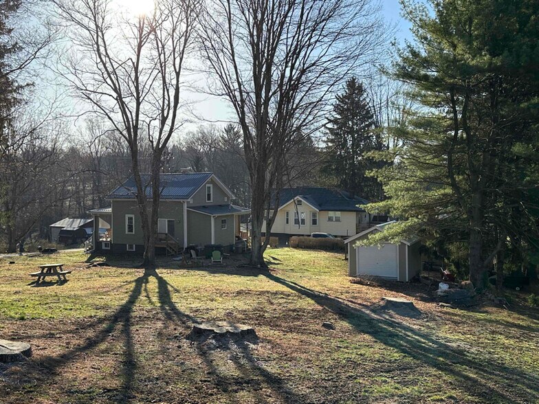 Building Photo - 35 Lyle Rd