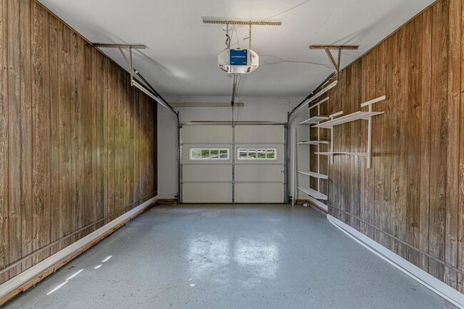 Building Photo - 1646 Stowe Rd