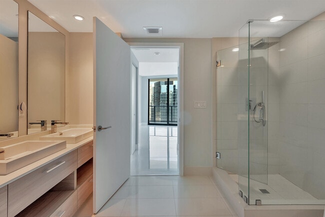 Building Photo - 1300 S Miami Ave