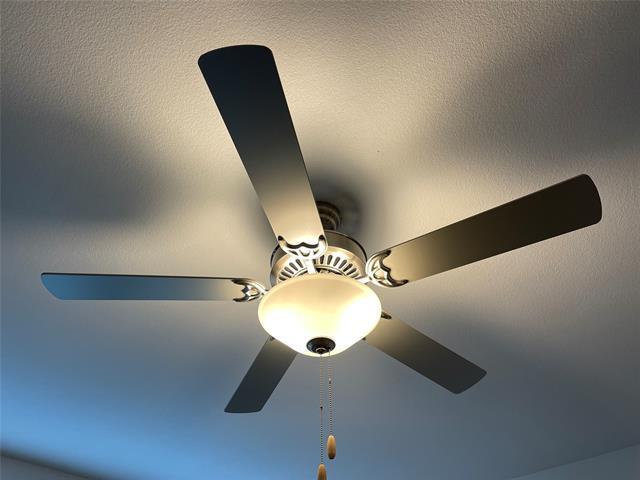 Building Photo - 1204 Sequoia Ln