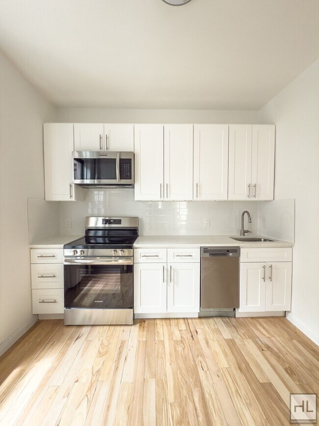 Building Photo - NOSTRAND AVENUE / Renovated 3-bed, 1-bath ...