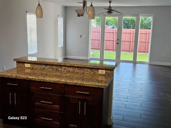 Building Photo - 323 SW 11th St