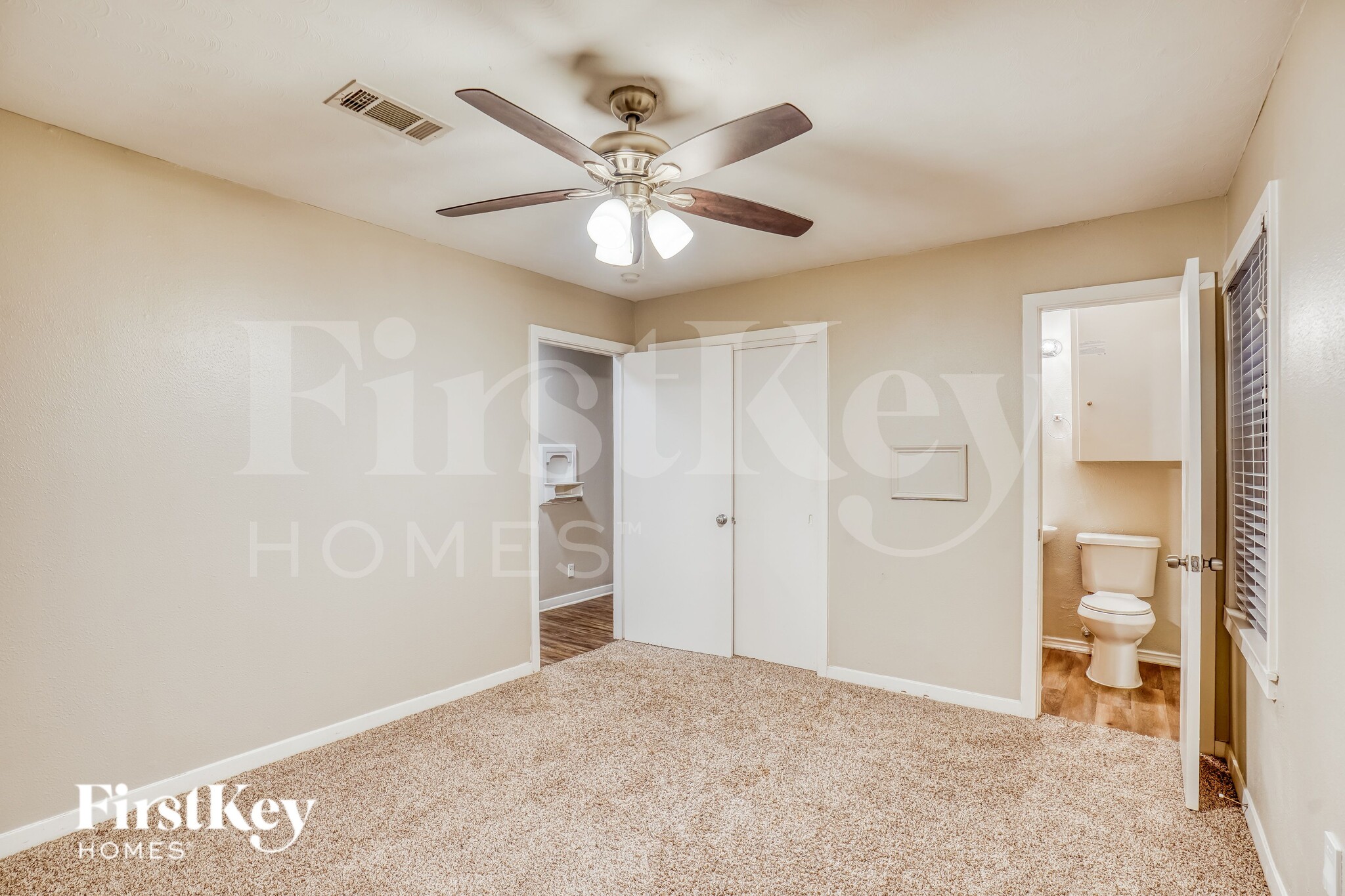 Building Photo - 1610 13th Ave N