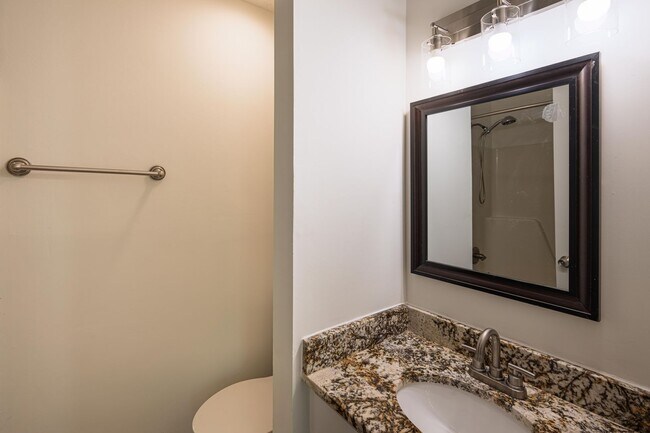 Building Photo - Updated Ranch on 1.6 Acres in Senoia. East Coweta Schools!