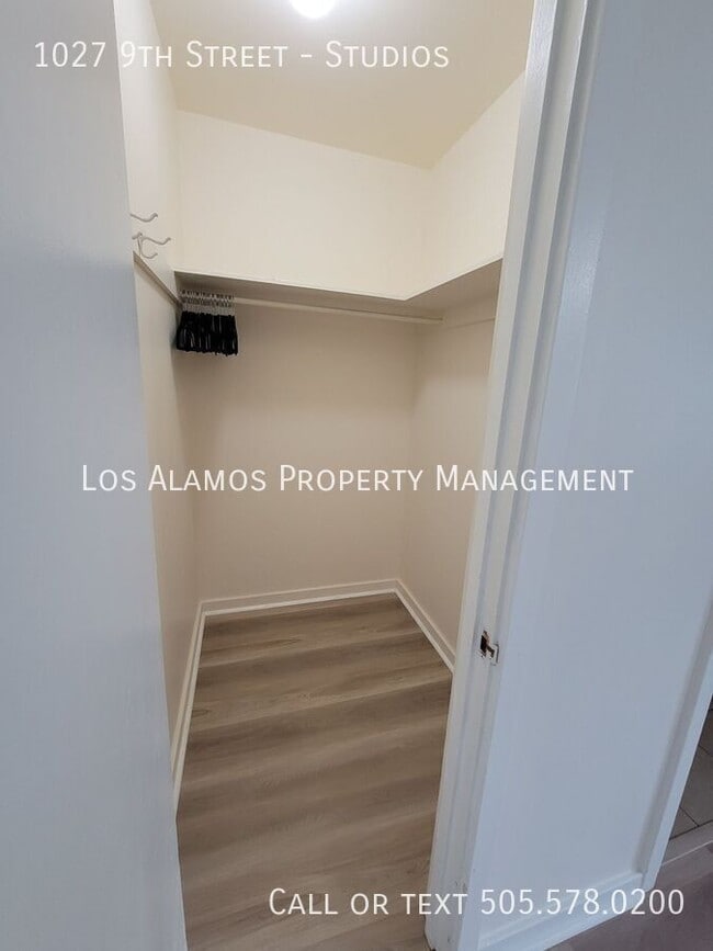 Building Photo - 1027 9th St