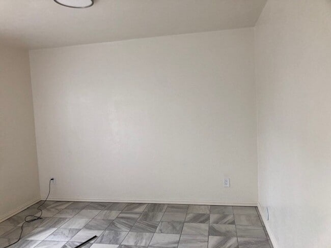 Building Photo - 1421 Florence Ln