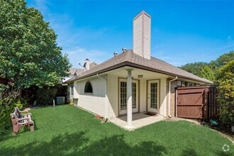 Building Photo - 504 Las Cruces Dr