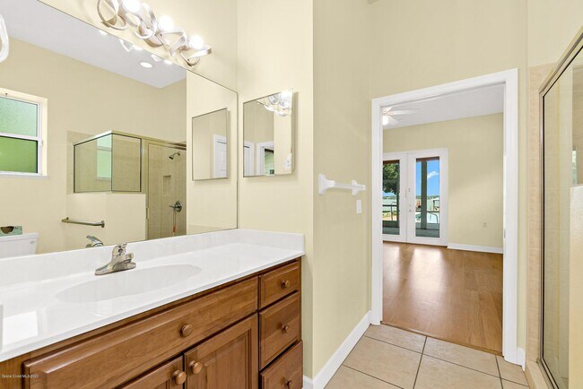 Building Photo - 845 S Tropical Trail