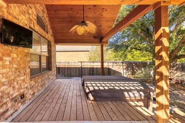 Building Photo - 20921 Windmill Ridge St