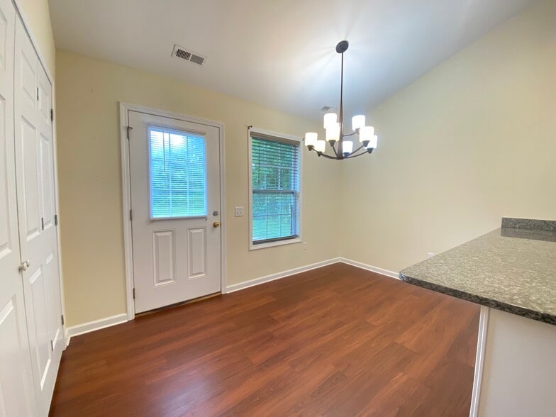 Building Photo - 158 R C Buck Dr