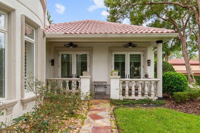Building Photo - Luxury Rental Available