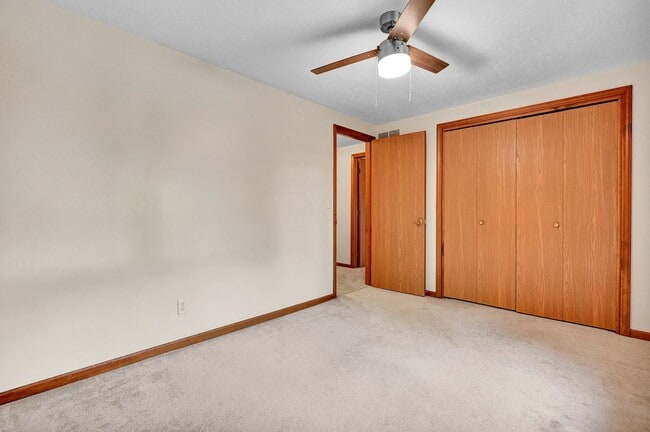 Building Photo - 436 Dutch Hill Dr