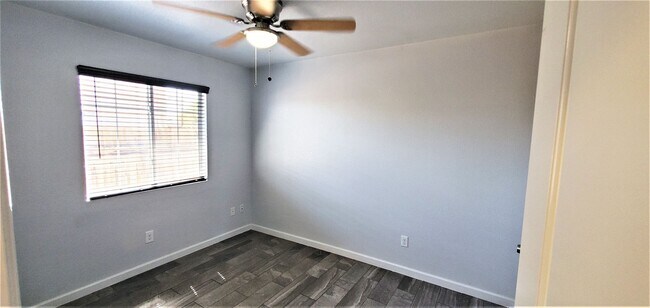 Building Photo - 938 E. 4th St.