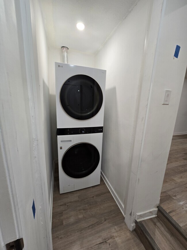 Building Photo - 7345 Penrose St