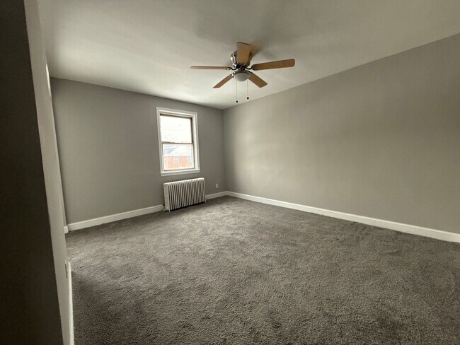 Building Photo - 2917 Cornwall Rd