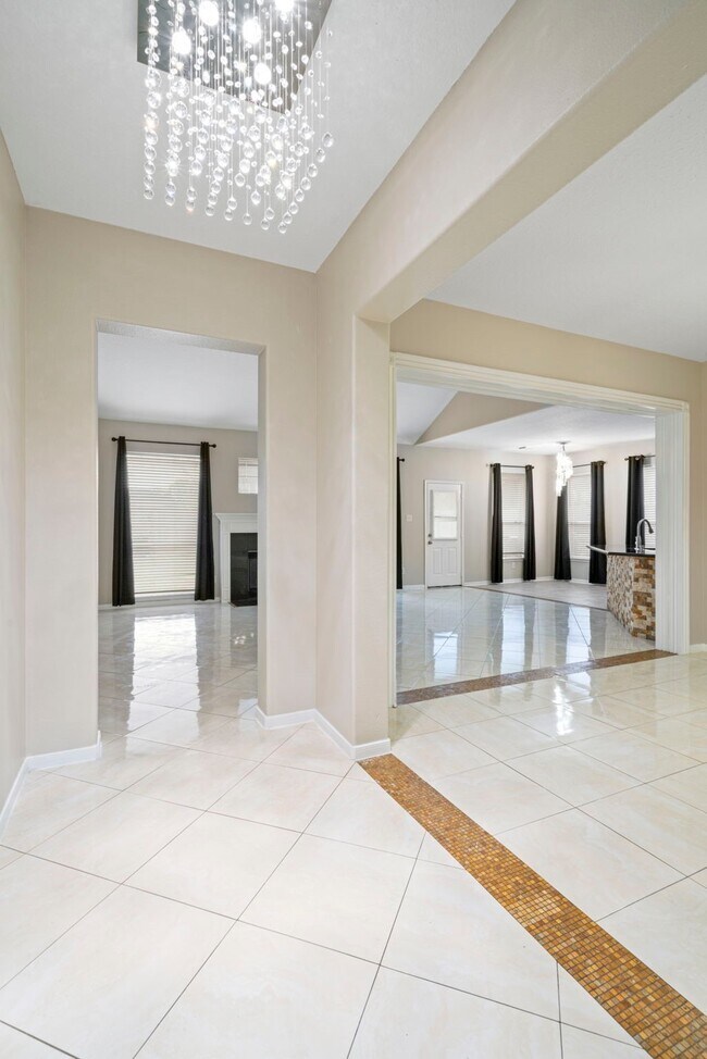 Building Photo - 13403 Scarab Dr