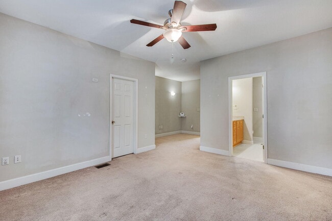 Building Photo - 408 Arbor Lake Dr
