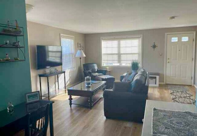 Building Photo - 47 Rest View Ln