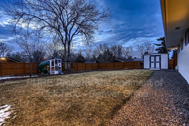 Building Photo - 787 Crescent Ln