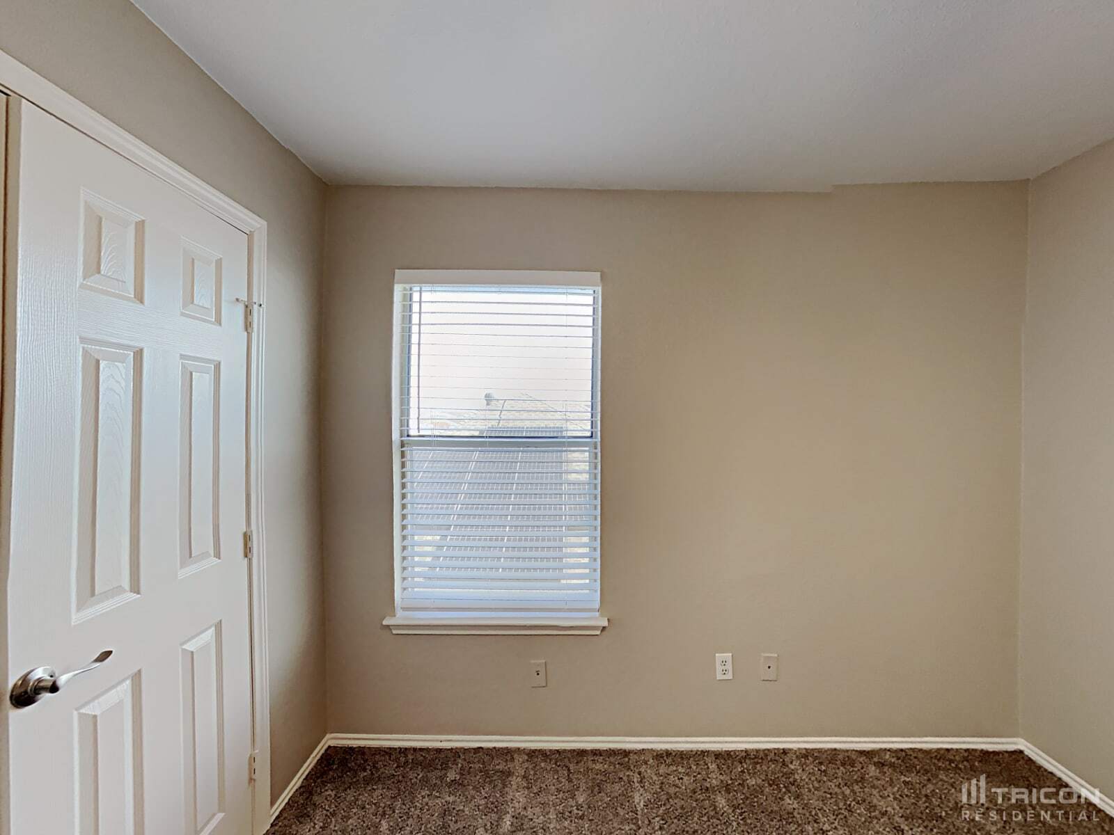 Building Photo - 1106 Castleman Dr