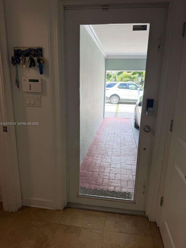 Building Photo - 8031 NE Bayshore Ct