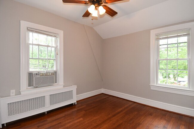 Building Photo - 600 23rd St S