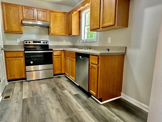 Building Photo - Villa Rica Rental