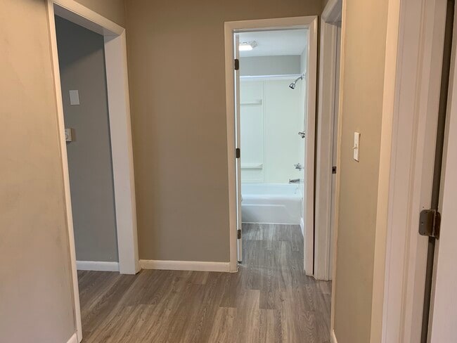 Building Photo - 4th Street Apartments