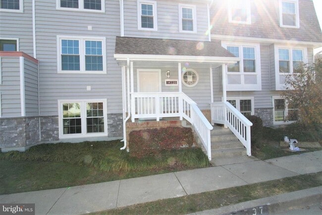 Building Photo - 14225 Jib St